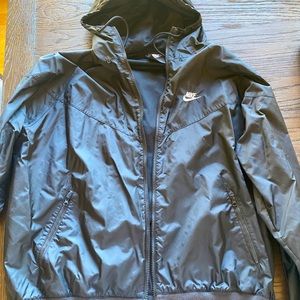 Nike men’s rain jacket in excellent condition